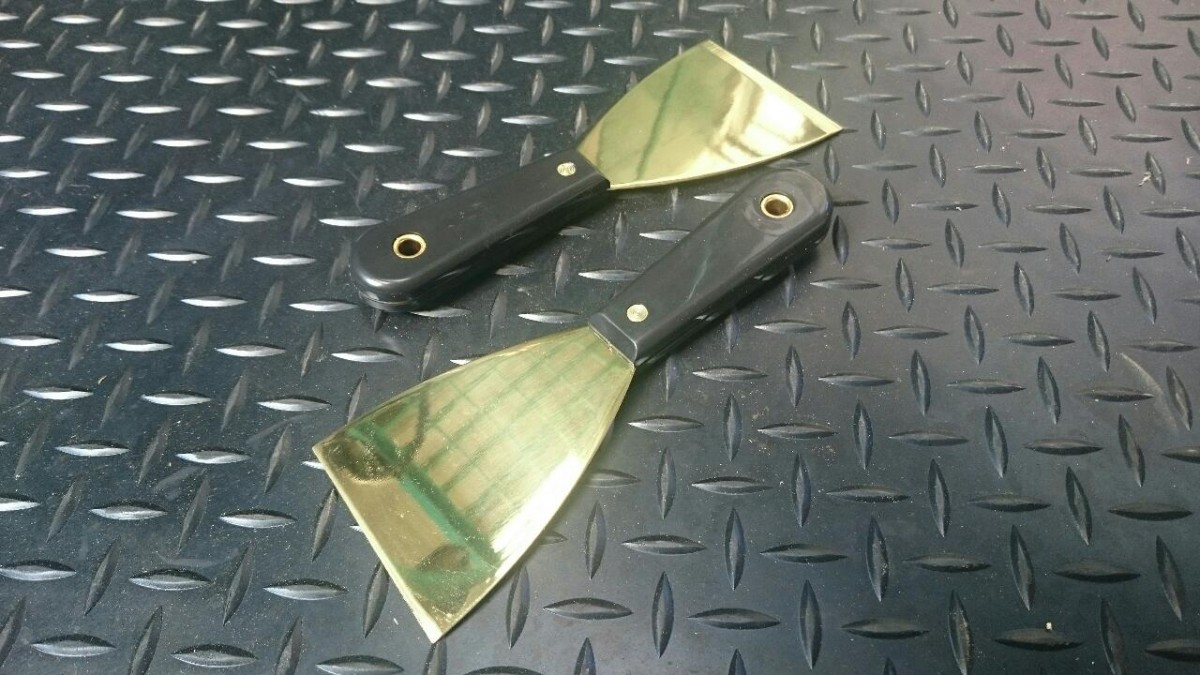 Brass scrapers OXPLAS LTD